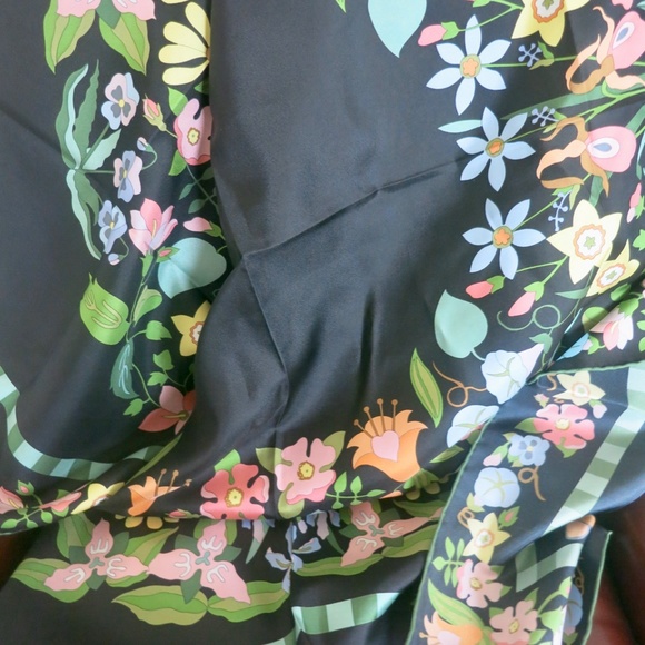 Claire Murray 100%Silk Scarf - Picture 8 of 8